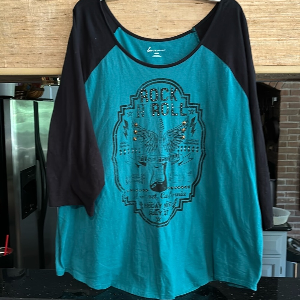 Lane Bryant scoop neck 3/4 sleeve Rock & Roll rhinestone metal star aqua tee